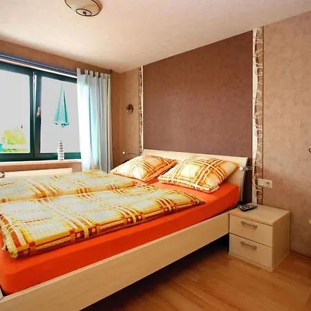 Am Kahlenberg Modern Retreat *